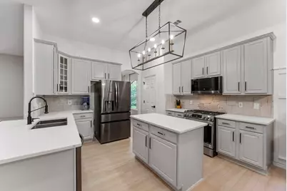 31 Canoe Birch Place, The Woodlands, TX 77382 - Photo 7