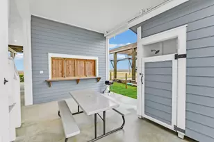 555 Pompano Dr, Freeport, TX 77541 - Photo 11