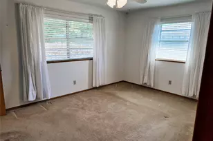 613 Southside Dr, Angleton, TX 77515 - Photo 17