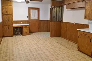 613 Southside Dr, Angleton, TX 77515 - Photo 7