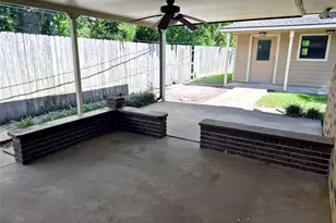 613 Southside Dr, Angleton, TX 77515 - Photo 31