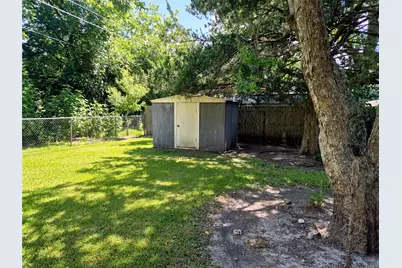 613 Southside Drive, Angleton, TX 77515 - Photo 37