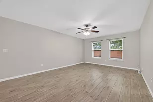 10226 Ella Falls Blvd, Houston, TX 77038 - Photo 9