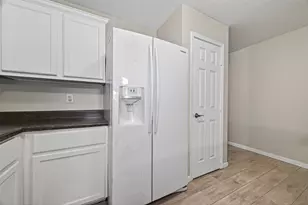 10226 Ella Falls Blvd, Houston, TX 77038 - Photo 15