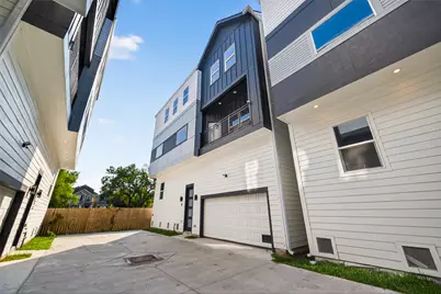 1122 W 16th Street #D, Houston, TX 77008 - Photo 1