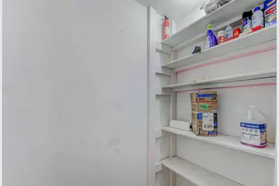 2805 N Houston Drive, La Marque, TX 77568 - Photo 17