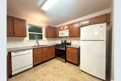6415 Mountain Pines Lane, Katy, TX 77449 - Photo 7