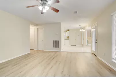 10 E Trillium Circle, The Woodlands, TX 77381 - Photo 15