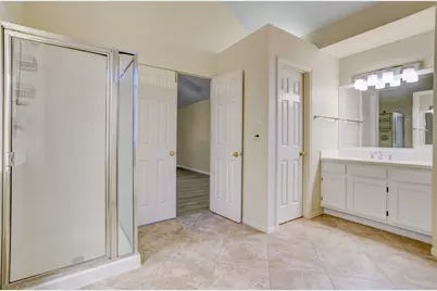 10 E Trillium Circle, The Woodlands, TX 77381 - Photo 23