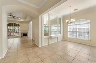 123 N Acacia Park Cir, The Woodlands, TX 77382 - Photo 9