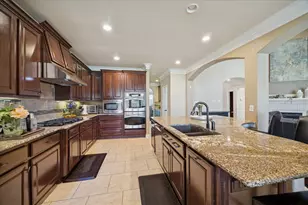 410 McAllister Ave, Sugar Land, TX 77479 - Photo 11