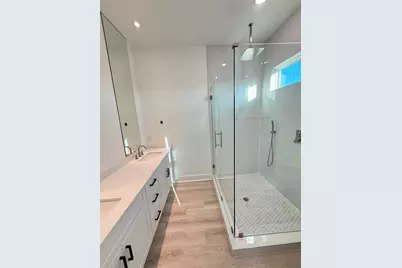 7948 Betty Boop Street #B, Houston, TX 77028 - Photo 9