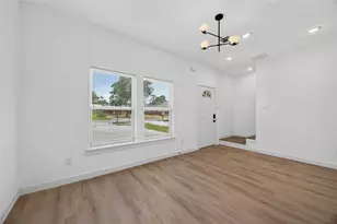 8208 Sterlingshire St, Houston, TX 77078 - Photo 7