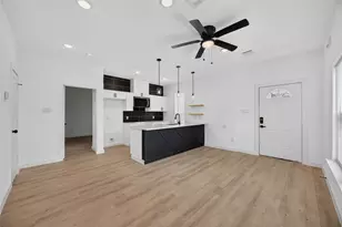 8208 Sterlingshire St, Houston, TX 77078 - Photo 5