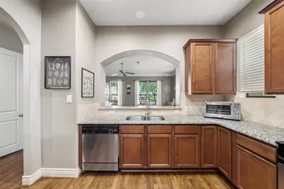 1129 Sherwood Run, Houston, TX 77043 - Photo 15