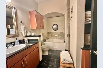 1901 Post Oak Boulevard #3606, Houston, TX 77056 - Photo 11