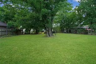 1722 Caspersen Dr, Jacinto City, TX 77029 - Photo 23