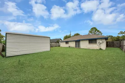10406 Sagestar Lane, Houston, TX 77089 - Photo 33