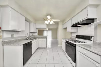 10406 Sagestar Lane, Houston, TX 77089 - Photo 15