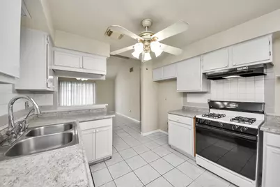 10406 Sagestar Lane, Houston, TX 77089 - Photo 19