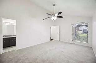 13895 Hollowgreen Dr, Houston, TX 77082 - Photo 11