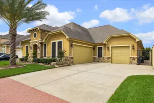 628 Appia Dr, Kemah, TX 77565 - Photo 3