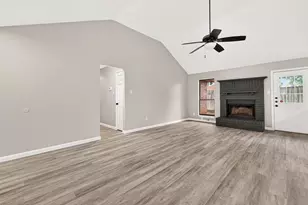 2031 Woodhue Dr, Spring, TX 77386 - Photo 9