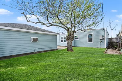 4805 Alamo Drive, Galveston, TX 77551 - Photo 29