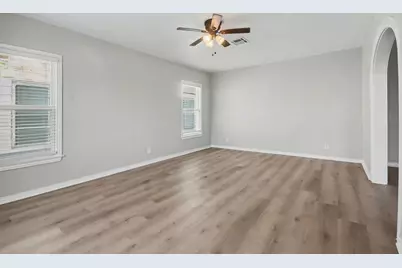4805 Alamo Drive, Galveston, TX 77551 - Photo 3