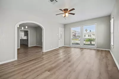 4805 Alamo Drive, Galveston, TX 77551 - Photo 11