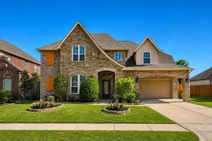 2421 Harbor Chase Dr, Pearland, TX 77584 - Photo 3