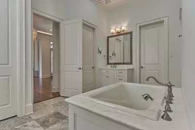 22 E Shore Drive, The Woodlands, TX 77380 - Photo 25