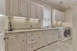 22 E Shore Dr, The Woodlands, TX 77380 - Photo 39