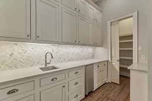 22 E Shore Dr, The Woodlands, TX 77380 - Photo 15