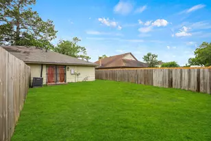 10066 Sharpton Dr, Houston, TX 77038 - Photo 19