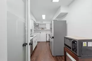353 N Post Oak Ln, Houston, TX 77024 - Photo 15