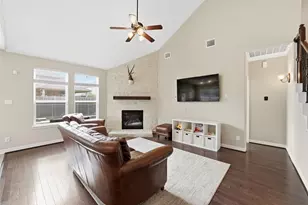 9982 Manor Spring Ln, Brookshire, TX 77423 - Photo 5