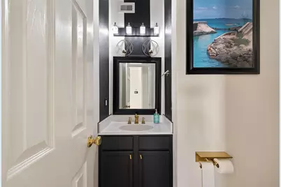 8014 Royalwood Drive, Houston, TX 77049 - Photo 11