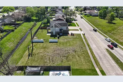 8014 Royalwood Drive, Houston, TX 77049 - Photo 33