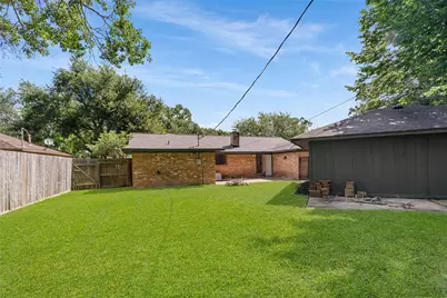 109 Tamarisk Trail, Lake Jackson, TX 77566 - Photo 21