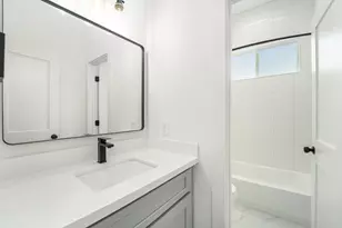 3504 Delhi St, Houston, TX 77022 - Photo 9