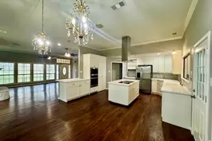 327 County Rd 735, Angleton, TX 77515 - Photo 11