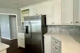 327 County Rd 735, Angleton, TX 77515 - Photo 9