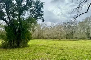 327 County Rd 735, Angleton, TX 77515 - Photo 31