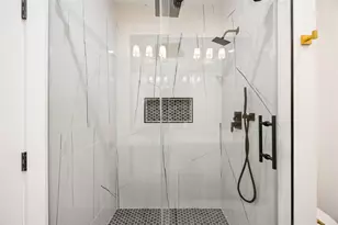 8011 Cora St, Houston, TX 77088 - Photo 27