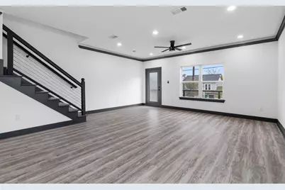 913 Panama Boulevard, Houston, TX 77009 - Photo 3