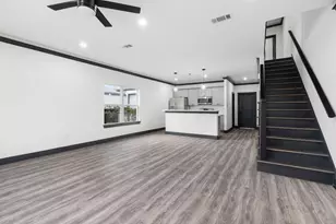 913 Panama Blvd, Houston, TX 77009 - Photo 1