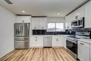 17114 Barcelona Dr, Friendswood, TX 77546 - Photo 13