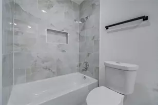 17114 Barcelona Dr, Friendswood, TX 77546 - Photo 23