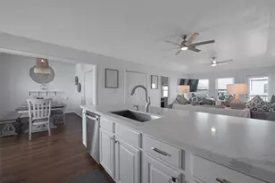 22811 Miramar St, Galveston, TX 77554 - Photo 15